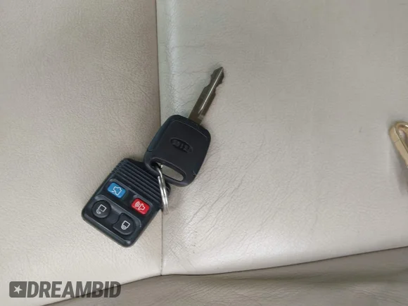✅ 2010 Ford Explorer Eddie Bauer • VIN: 1FMEU6EE8AUA94930 • Lot: 45392009. Listed on IAAI with 121,066 mi. Free auction sales archive from the USA and detailed vehicle history report at DreamBid. Image 11.