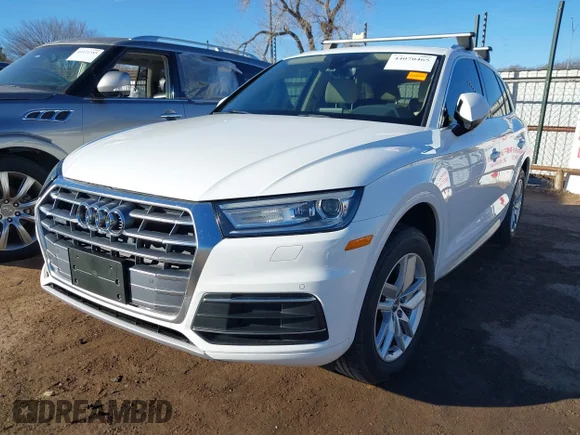 ✅ 2020 Audi Q5 Premium • VIN: WA1ANAFY3L2115669 • Lot: 44070465. Wystawiony na IAAI z przebiegiem 80 632 mil. Bezpłatny archiwum sprzedaży aukcyjnych z USA i szczegółowy raport historii pojazdu na DreamBid. Zdjęcie 2.