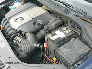 ✅ 2007 Volkswagen Rabbit • VIN: WVWBR71K07W183334 • Lot: 42722939. Listed on IAAI with 183,562 mi. Free auction sales archive from the USA and detailed vehicle history report at DreamBid. Image 13.