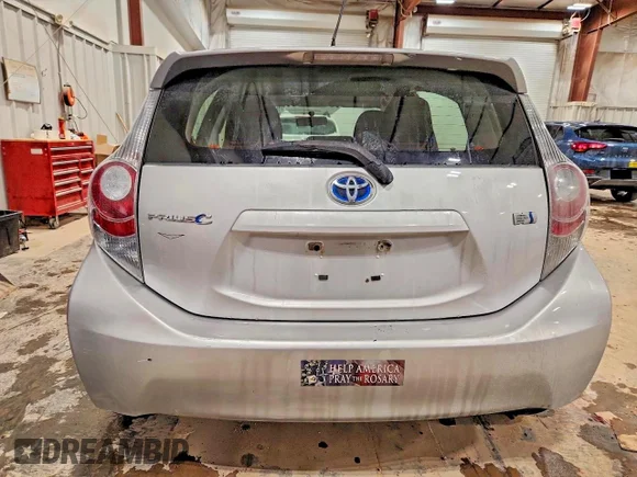 ✅ 2013 Toyota Prius Two • VIN: JTDKDTB32D1040246 • Lot: 99112885. Wystawiony na Copart z przebiegiem 165 204 mil. Bezpłatny archiwum sprzedaży aukcyjnych z USA i szczegółowy raport historii pojazdu na DreamBid. Zdjęcie 6.