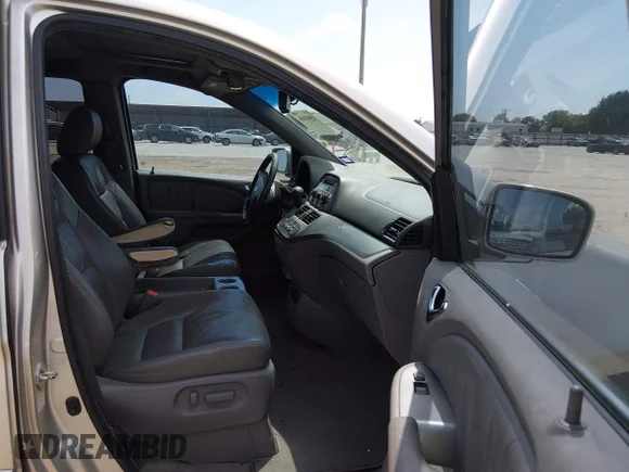 ✅ 2008 Honda Odyssey EX-L • VIN: 5FNRL38728B417960 • Lot: 45581916. Listed on IAAI with 215,760 mi. Free auction sales archive from the USA and detailed vehicle history report at DreamBid. Image 5.