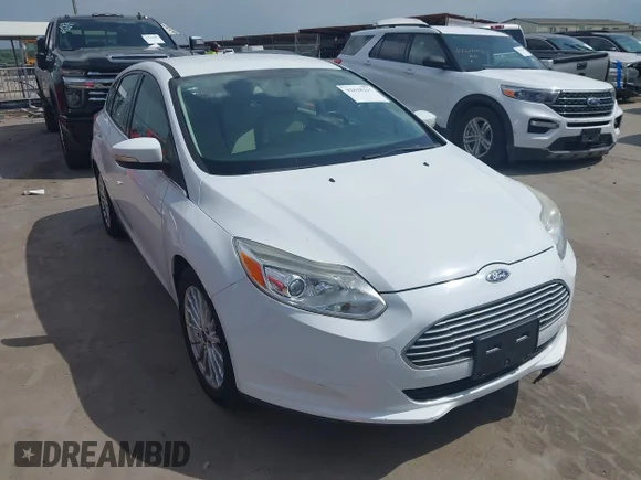 ✅ 2014 Ford Focus Electric • VIN: 1FADP3R49EL355751 • Lot: 42628237. Wystawiony na IAAI z przebiegiem 56 551 mil. Bezpłatny archiwum sprzedaży aukcyjnych z USA i szczegółowy raport historii pojazdu na DreamBid. Zdjęcie 1.