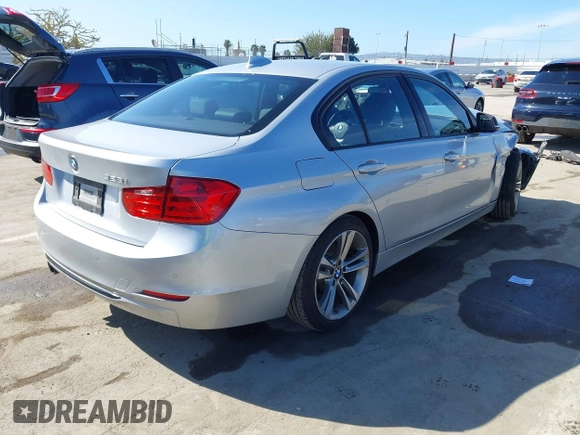 ✅ 2014 BMW 3 Series 328i • VIN: WBA3A5C52EP601453 • Lot: 44375222. Wystawiony na IAAI z przebiegiem 56 178 mil. Bezpłatny archiwum sprzedaży aukcyjnych z USA i szczegółowy raport historii pojazdu na DreamBid. Zdjęcie 4.