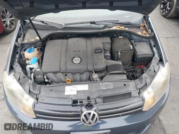✅ 2011 Volkswagen Golf • VIN: WVWBB7AJ0BW345368 • Lot: 45085921. Wystawiony na IAAI z przebiegiem 78 471 mil. Bezpłatny archiwum sprzedaży aukcyjnych z USA i szczegółowy raport historii pojazdu na DreamBid. Zdjęcie 10.