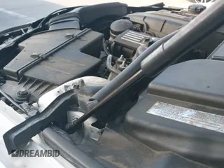 ✅ 2011 BMW 1 Series 128i • VIN: WBAUN1C59BVH82224 • Lot: 42745151. Listed on IAAI with 87,668 mi. Free auction sales archive from the USA and detailed vehicle history report at DreamBid. Image 19.