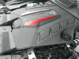 ✅ 2021 Audi RS Q8 • VIN: WU1ARBF12MD011914 • Lot: 41696065. Listed on IAAI with 142,071 mi. Free auction sales archive from the USA and detailed vehicle history report at DreamBid. Image 18.