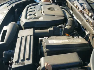 ✅ 2019 Volkswagen Passat Wolfsburg Edition • VIN: 1VWLA7A32KC010233 • Лот: 40954129. Опубликован ранее на IAAI с пробегом 105 434 миль. Бесплатный доступ к архиву аукционных продаж из США и подробный отчёт об истории автомобиля на DreamBid. Изображение 19.