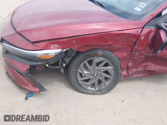 ✅ 2024 Hyundai Elantra SEL • VIN: KMHLM4DG6RU682545 • Lot: 44979567. Wystawiony na IAAI z przebiegiem 35 298 mil. Bezpłatny archiwum sprzedaży aukcyjnych z USA i szczegółowy raport historii pojazdu na DreamBid. Zdjęcie 6.