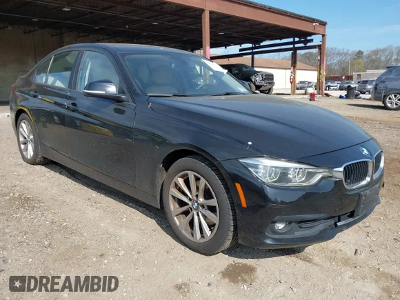 ✅ 2018 BMW 3 Series 320i xDrive • VIN: WBA8A3C57JA505387 • Lot: 44872014. Wystawiony na IAAI z przebiegiem 281 363 mil. Bezpłatny archiwum sprzedaży aukcyjnych z USA i szczegółowy raport historii pojazdu na DreamBid. Zdjęcie 1.