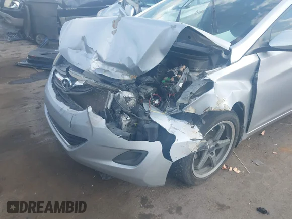 ✅ 2013 Hyundai Elantra GLS • VIN: KMHDH4AE2DU582558 • Lot: 45007549. Wystawiony na IAAI z przebiegiem 213 462 mil. Bezpłatny archiwum sprzedaży aukcyjnych z USA i szczegółowy raport historii pojazdu na DreamBid. Zdjęcie 6.