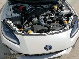 ✅ 2023 Toyota 86 • VIN: JF1ZNBB19P9750888 • Lot: 84472725. Listed on Copart with 28,041 mi. Free auction sales archive from the USA and detailed vehicle history report at DreamBid. Image 13.