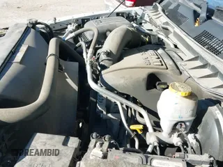 ✅ 2019 Ram 1500 Tradesman • VIN: 3C6JR6DTXKG506801 • Lot: 43685304. Wystawiony na IAAI z przebiegiem 122 907 mil. Bezpłatny archiwum sprzedaży aukcyjnych z USA i szczegółowy raport historii pojazdu na DreamBid. Zdjęcie 20.