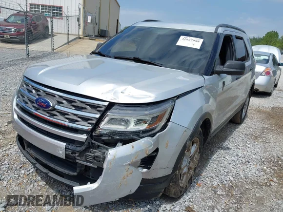 ✅ 2018 Ford Explorer • VIN: 1FM5K8BH7JGB18858 • Lot: 41927988. Wystawiony na IAAI z przebiegiem 174 081 mil. Bezpłatny archiwum sprzedaży aukcyjnych z USA i szczegółowy raport historii pojazdu na DreamBid. Zdjęcie 2.