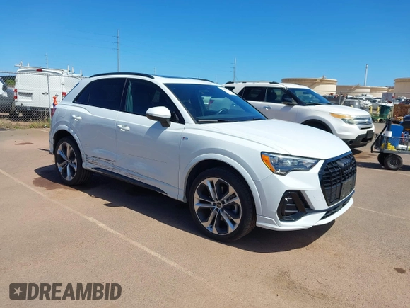 ✅ 2021 Audi Q3 S line Premium • VIN: WA1DECF31M1084247 • Lot: 44903921. Wystawiony na IAAI z przebiegiem 15 996 mil. Bezpłatny archiwum sprzedaży aukcyjnych z USA i szczegółowy raport historii pojazdu na DreamBid. Zdjęcie 1.