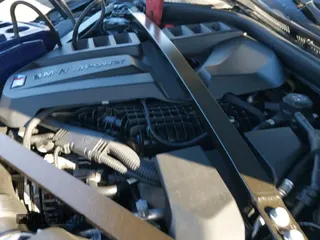 ✅ 2023 BMW M4 Competition xDrive • VIN: WBS43AZ01PCM48086 • Lot: 40899240. Wystawiony na IAAI z przebiegiem 9 597 mil. Bezpłatny archiwum sprzedaży aukcyjnych z USA i szczegółowy raport historii pojazdu na DreamBid. Zdjęcie 25.