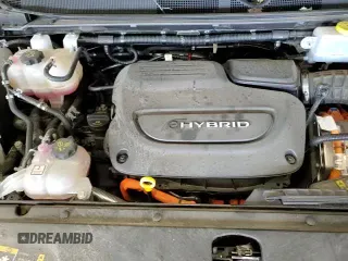 ✅ 2021 Chrysler Pacifica Hybrid Touring L • VIN: 2C4RC1L76MR605696 • Лот: 71123825. Опубликован ранее на Copart с пробегом 92 530 миль. Бесплатный доступ к архиву аукционных продаж из США и подробный отчёт об истории автомобиля на DreamBid. Изображение 14.