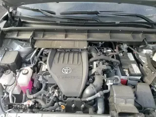 ✅ 2024 Toyota Highlander LE • VIN: 5TDKDRBH3RS561551 • Lot: 68276315. Wystawiony na Copart z przebiegiem 29 843 mil. Bezpłatny archiwum sprzedaży aukcyjnych z USA i szczegółowy raport historii pojazdu na DreamBid. Zdjęcie 15.