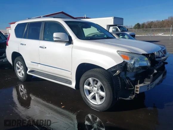✅ 2010 Lexus GX 460 Premium • VIN: JTJJM7FX0A5010650 • Лот: 43780269. Опубліковано раніше на IAAI з пробігом 159 660 миль. Безкоштовний доступ до архіву аукціонних продажів зі США та докладний звіт про історію автомобіля на DreamBid. Зображення 1.