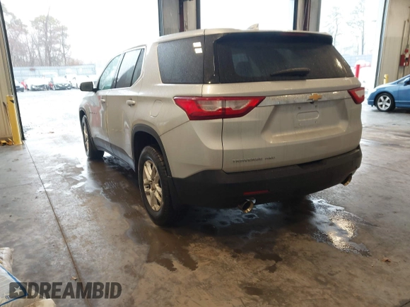 ✅ 2018 Chevrolet Traverse LS • VIN: 1GNEVFKW9JJ152390 • Lot: 44507447. Wystawiony na IAAI z przebiegiem 45 222 mil. Bezpłatny archiwum sprzedaży aukcyjnych z USA i szczegółowy raport historii pojazdu na DreamBid. Zdjęcie 3.