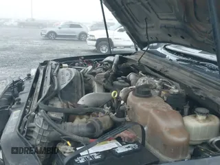 ✅ 2008 Ford F-250 XL • VIN: 1FTSW21RX8EE33789 • Lot: 41346366. Wystawiony na IAAI z przebiegiem 283 879 mil. Bezpłatny archiwum sprzedaży aukcyjnych z USA i szczegółowy raport historii pojazdu na DreamBid. Zdjęcie 19.