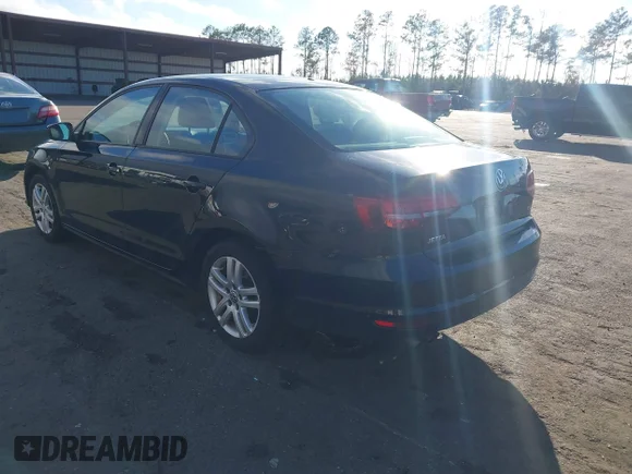 ✅ 2018 Volkswagen Jetta S • VIN: 3VW2B7AJ3JM231909 • Lot: 44410366. Wystawiony na IAAI z przebiegiem 126 497 mil. Bezpłatny archiwum sprzedaży aukcyjnych z USA i szczegółowy raport historii pojazdu na DreamBid. Zdjęcie 3.