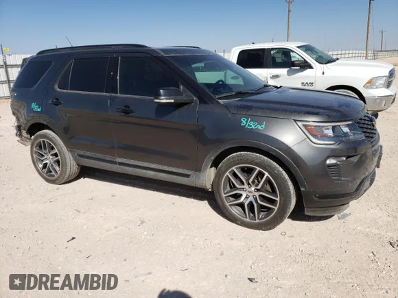 ✅ 2018 Ford Explorer Sport • VIN: 1FM5K8GT7JGC00389 • Лот: 46092553. Опубліковано раніше на Copart з пробігом 60 940 миль. Безкоштовний доступ до архіву аукціонних продажів зі США та докладний звіт про історію автомобіля на DreamBid. Зображення 4.