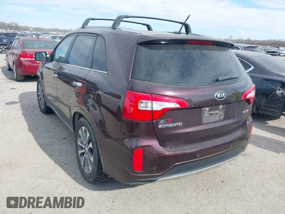 ✅ 2015 Kia Sorento SX • VIN: 5XYKW4A79FG635926 • Lot: 44125261. Wystawiony na IAAI z przebiegiem 106 073 mil. Bezpłatny archiwum sprzedaży aukcyjnych z USA i szczegółowy raport historii pojazdu na DreamBid. Zdjęcie 3.