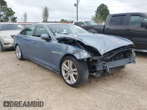 ✅ 2013 Jaguar XJ Portfolio • VIN: SAJWA2G17DLV57561 • Лот: 41928575. Опубликован ранее на IAAI с пробегом 108 794 миль. Бесплатный доступ к архиву аукционных продаж из США и подробный отчёт об истории автомобиля на DreamBid. Изображение 1.
