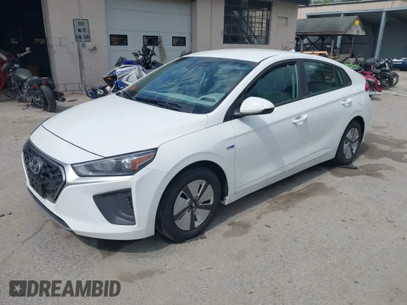 ✅ 2020 Hyundai Ioniq Blue • VIN: KMHC65LC4LU220085 • Лот: 45431811. Опубліковано раніше на IAAI з пробігом 95 114 миль. Безкоштовний доступ до архіву аукціонних продажів зі США та докладний звіт про історію автомобіля на DreamBid. Зображення 2.