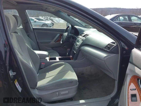 ✅ 2009 Toyota Camry LE • VIN: 4T1BE46K19U403836 • Lot: 44510761. Wystawiony na IAAI z przebiegiem 154 964 mil. Bezpłatny archiwum sprzedaży aukcyjnych z USA i szczegółowy raport historii pojazdu na DreamBid. Zdjęcie 5.