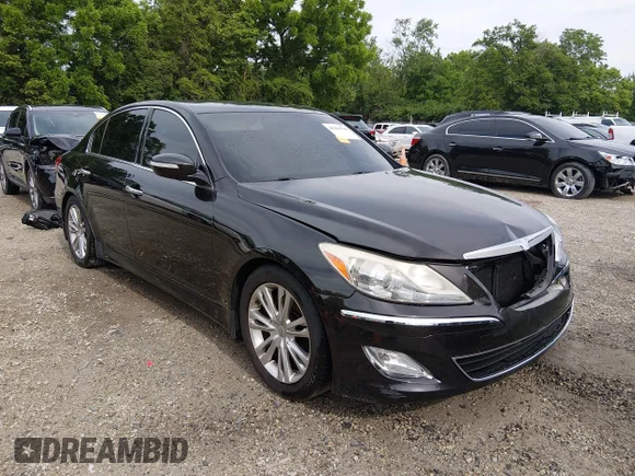 ✅ 2014 Hyundai Genesis 3.8L • VIN: KMHGC4DD3EU260320 • Lot: 45304746. Wystawiony na IAAI z przebiegiem 107 671 mil. Bezpłatny archiwum sprzedaży aukcyjnych z USA i szczegółowy raport historii pojazdu na DreamBid. Zdjęcie 1.