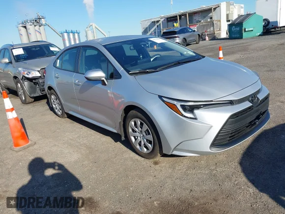✅ 2026 Toyota Corolla Hybrid LE • VIN: JTDBCMFEXT3140392 • Лот: 44924891. Опубліковано раніше на IAAI з пробігом 996 миль. Безкоштовний доступ до архіву аукціонних продажів зі США та докладний звіт про історію автомобіля на DreamBid. Зображення 1.