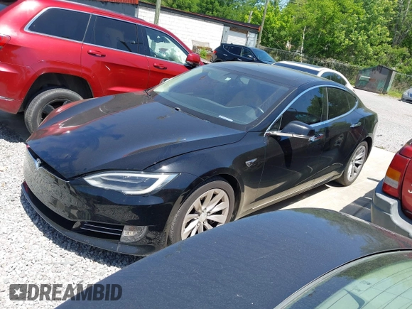 ✅ 2016 Tesla Model S 70 • VIN: 5YJSA1E15GF170931 • Lot: 44944107. Wystawiony na IAAI z przebiegiem 83 405 mil. Bezpłatny archiwum sprzedaży aukcyjnych z USA i szczegółowy raport historii pojazdu na DreamBid. Zdjęcie 2.