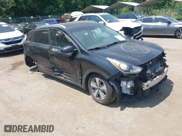 ✅ 2019 Kia Niro LX • VIN: KNDCB3LC9K5316534 • Лот: 42776388. Опубліковано раніше на IAAI з пробігом 117 486 миль. Безкоштовний доступ до архіву аукціонних продажів зі США та докладний звіт про історію автомобіля на DreamBid. Зображення 1.