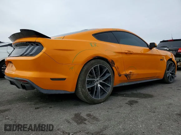 ✅ 2018 Ford Mustang GT Premium • VIN: 1FA6P8CF1J5154702 • Лот: 99657025. Опубликован ранее на Copart с пробегом 55 509 миль. Бесплатный доступ к архиву аукционных продаж из США и подробный отчёт об истории автомобиля на DreamBid. Изображение 3.