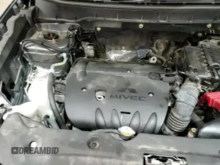 ✅ 2019 Mitsubishi Outlander ES • VIN: JA4AR3AU9KU030553 • Лот: 92598935. Опубликован ранее на Copart с пробегом 110 710 миль. Бесплатный доступ к архиву аукционных продаж из США и подробный отчёт об истории автомобиля на DreamBid. Изображение 14.