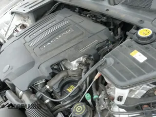 ✅ 2015 Jaguar XJ Portfolio • VIN: SAJWJ2GD8F8V88611 • Lot: 43187124. Wystawiony na IAAI z przebiegiem 110 530 mil. Bezpłatny archiwum sprzedaży aukcyjnych z USA i szczegółowy raport historii pojazdu na DreamBid. Zdjęcie 21.