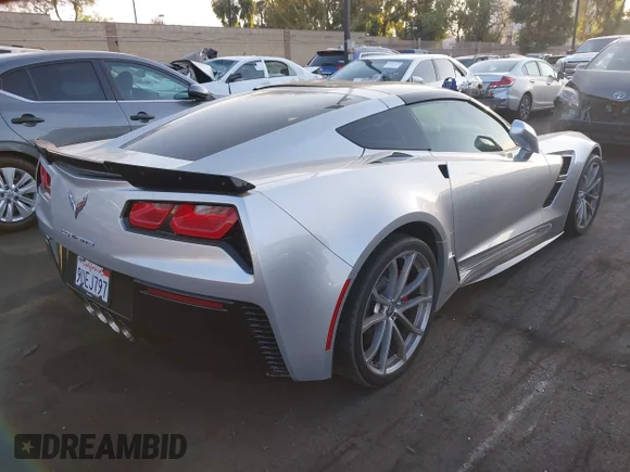 ✅ 2019 Chevrolet Corvette Grand Sport 1LT • VIN: 1G1YW2D72K5102631 • Lot: 43053117. Wystawiony na IAAI z przebiegiem 25 210 mil. Bezpłatny archiwum sprzedaży aukcyjnych z USA i szczegółowy raport historii pojazdu na DreamBid. Zdjęcie 4.