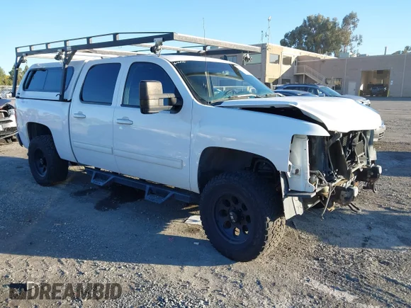 ✅ 2013 Chevrolet Silverado 1500 LTZ • VIN: 3GCPKTE27DG241947 • Lot: 43372479. Wystawiony na IAAI z przebiegiem 95 228 mil. Bezpłatny archiwum sprzedaży aukcyjnych z USA i szczegółowy raport historii pojazdu na DreamBid. Zdjęcie 1.