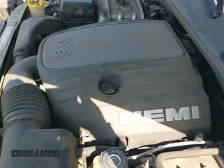 ✅ 2009 Chrysler 300 C Hemi • VIN: 2C3KA63T19H580984 • Lot: 42211635. Wystawiony na IAAI z przebiegiem 81 231 mil. Bezpłatny archiwum sprzedaży aukcyjnych z USA i szczegółowy raport historii pojazdu na DreamBid. Zdjęcie 22.