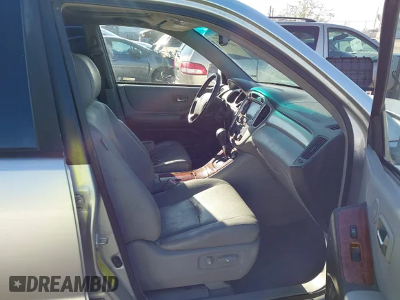 ✅ 2007 Toyota Highlander w/3rd Row • VIN: JTEEW21A370034317 • Lot: 44105266. Wystawiony na IAAI z przebiegiem 232 160 mil. Bezpłatny archiwum sprzedaży aukcyjnych z USA i szczegółowy raport historii pojazdu na DreamBid. Zdjęcie 5.