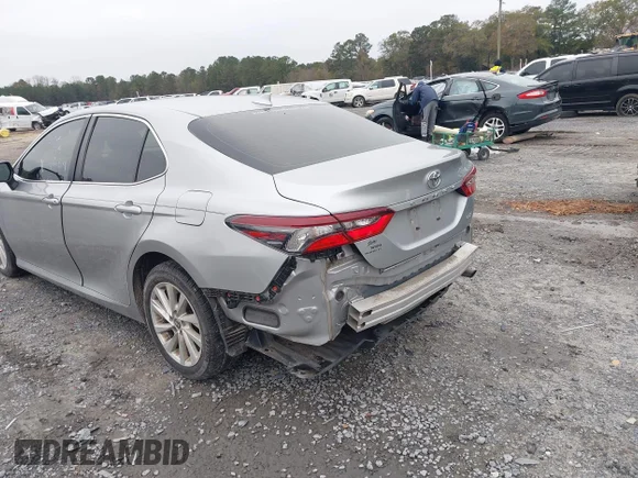 ✅ 2022 Toyota Camry LE • VIN: 4T1C11AK3NU028919 • Lot: 43865299. Wystawiony na IAAI z przebiegiem 71 949 mil. Bezpłatny archiwum sprzedaży aukcyjnych z USA i szczegółowy raport historii pojazdu na DreamBid. Zdjęcie 6.