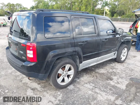 ✅ 2011 Jeep Patriot Sport • VIN: 1J4NT1GAXBD119696 • Lot: 43962438. Wystawiony na IAAI z przebiegiem 155 524 mil. Bezpłatny archiwum sprzedaży aukcyjnych z USA i szczegółowy raport historii pojazdu na DreamBid. Zdjęcie 4.