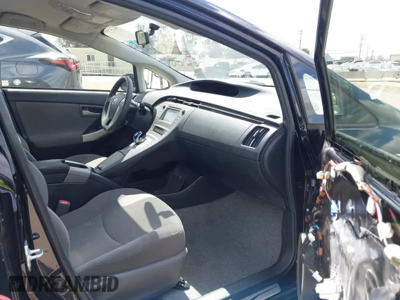 ✅ 2015 Toyota Prius Three • VIN: JTDKN3DU4F1925165 • Lot: 42249669. Listed on IAAI with 87,962 mi. Free auction sales archive from the USA and detailed vehicle history report at DreamBid. Image 5.