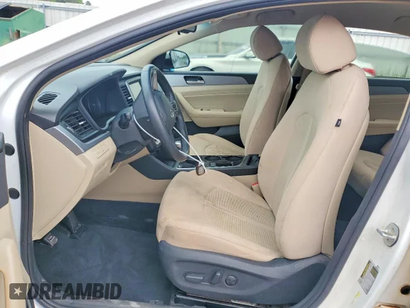 ✅ 2019 Hyundai Sonata Limited • VIN: 5NPE34AF4KH807800 • Lot: 53034976. Wystawiony na Copart z przebiegiem 177 790 mil. Bezpłatny archiwum sprzedaży aukcyjnych z USA i szczegółowy raport historii pojazdu na DreamBid. Zdjęcie 7.