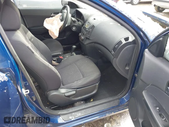 ✅ 2011 Hyundai Elantra SE • VIN: KMHDC8AE8BU100999 • Lot: 43916266. Wystawiony na IAAI z przebiegiem 143 812 mil. Bezpłatny archiwum sprzedaży aukcyjnych z USA i szczegółowy raport historii pojazdu na DreamBid. Zdjęcie 5.