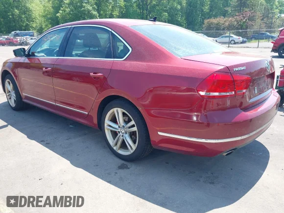✅ 2015 Volkswagen Passat SEL Premium • VIN: 1VWCV7A3XFC009776 • Lot: 45152781. Wystawiony na IAAI z przebiegiem 248 773 mil. Bezpłatny archiwum sprzedaży aukcyjnych z USA i szczegółowy raport historii pojazdu na DreamBid. Zdjęcie 3.