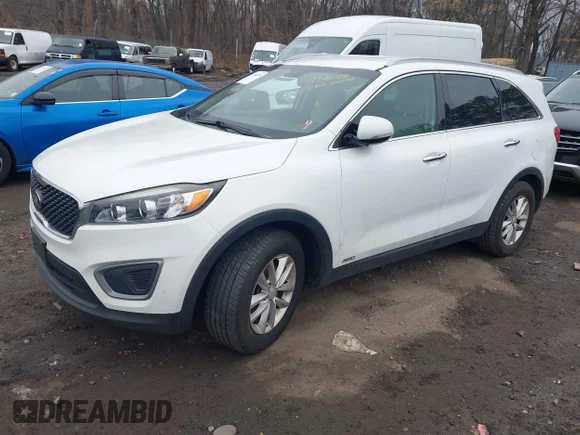 ✅ 2016 Kia Sorento LX • VIN: 5XYPGDA30GG066644 • Lot: 44744389. Wystawiony na IAAI z przebiegiem 171 018 mil. Bezpłatny archiwum sprzedaży aukcyjnych z USA i szczegółowy raport historii pojazdu na DreamBid. Zdjęcie 2.