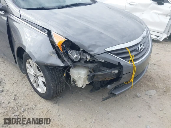✅ 2012 Hyundai Sonata GLS • VIN: 5NPEB4AC0CH410580 • Lot: 44277333. Wystawiony na IAAI z przebiegiem 137 054 mil. Bezpłatny archiwum sprzedaży aukcyjnych z USA i szczegółowy raport historii pojazdu na DreamBid. Zdjęcie 6.