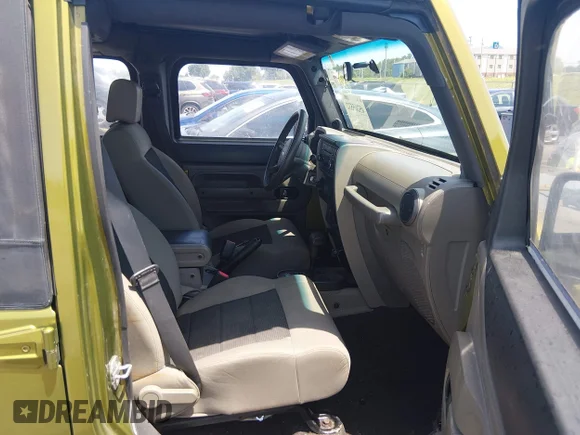 ✅ 2008 Jeep Wrangler Unlimited X • VIN: 1J4GB39198L502046 • Lot: 45265532. Wystawiony na IAAI z przebiegiem 100 181 mil. Bezpłatny archiwum sprzedaży aukcyjnych z USA i szczegółowy raport historii pojazdu na DreamBid. Zdjęcie 5.
